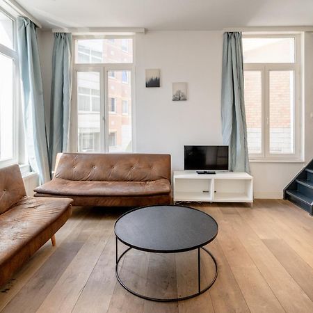Beautiful Modern Apartment In The Heart Of Антверпен Экстерьер фото